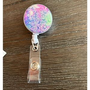 Retractable ID badge holder NWT